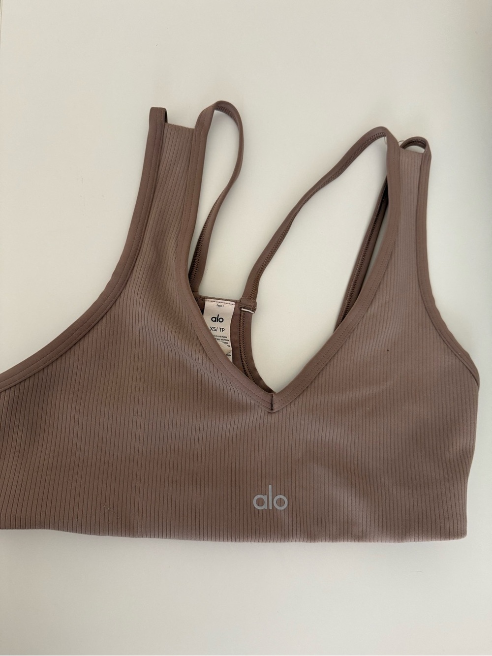 ALO Yoga Ribbed V-Neck Sports Bra in Taupe Brown